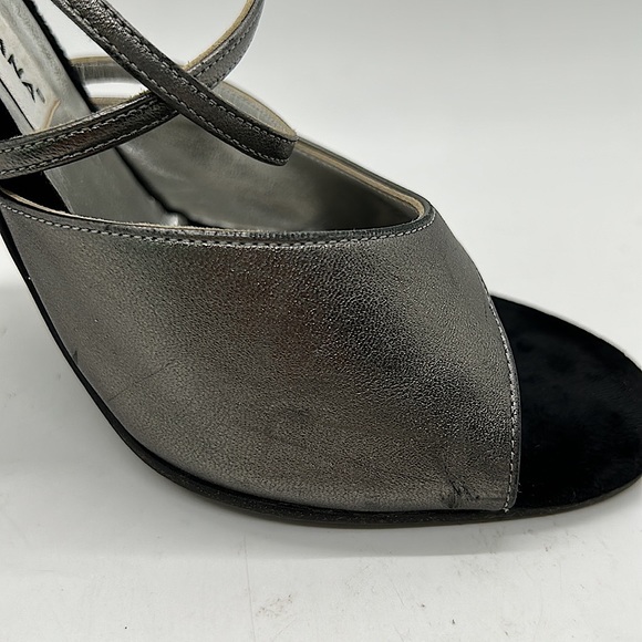 Dolce & Gabbana Sexy Silver Gray Strappy High
Heels Shoes **Sz 37/US Sz 7**🔥🔥 - Picture 11 of 16